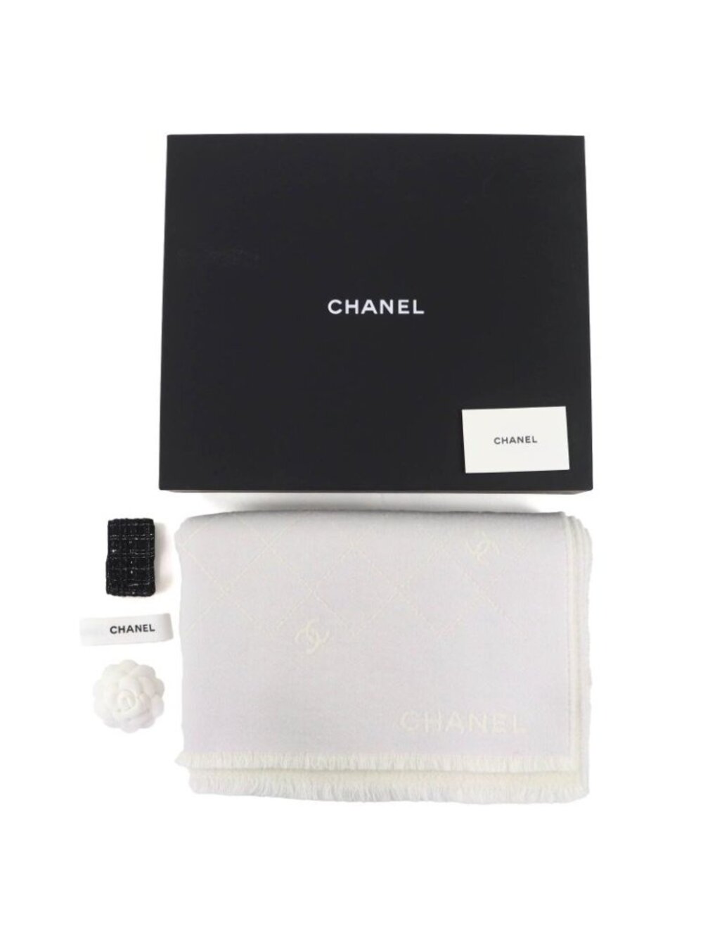 Chanel Coco Mark Quilted Design With Fringe Wool Large Shawl Gray - Picture 5 of 14